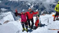Четирима български алпинисти изкачиха седемхилядника Хан Тенгри